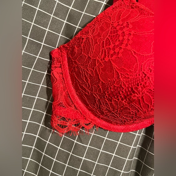 Red cherry shine strap push-up VS bra - Picture 4 of 17
